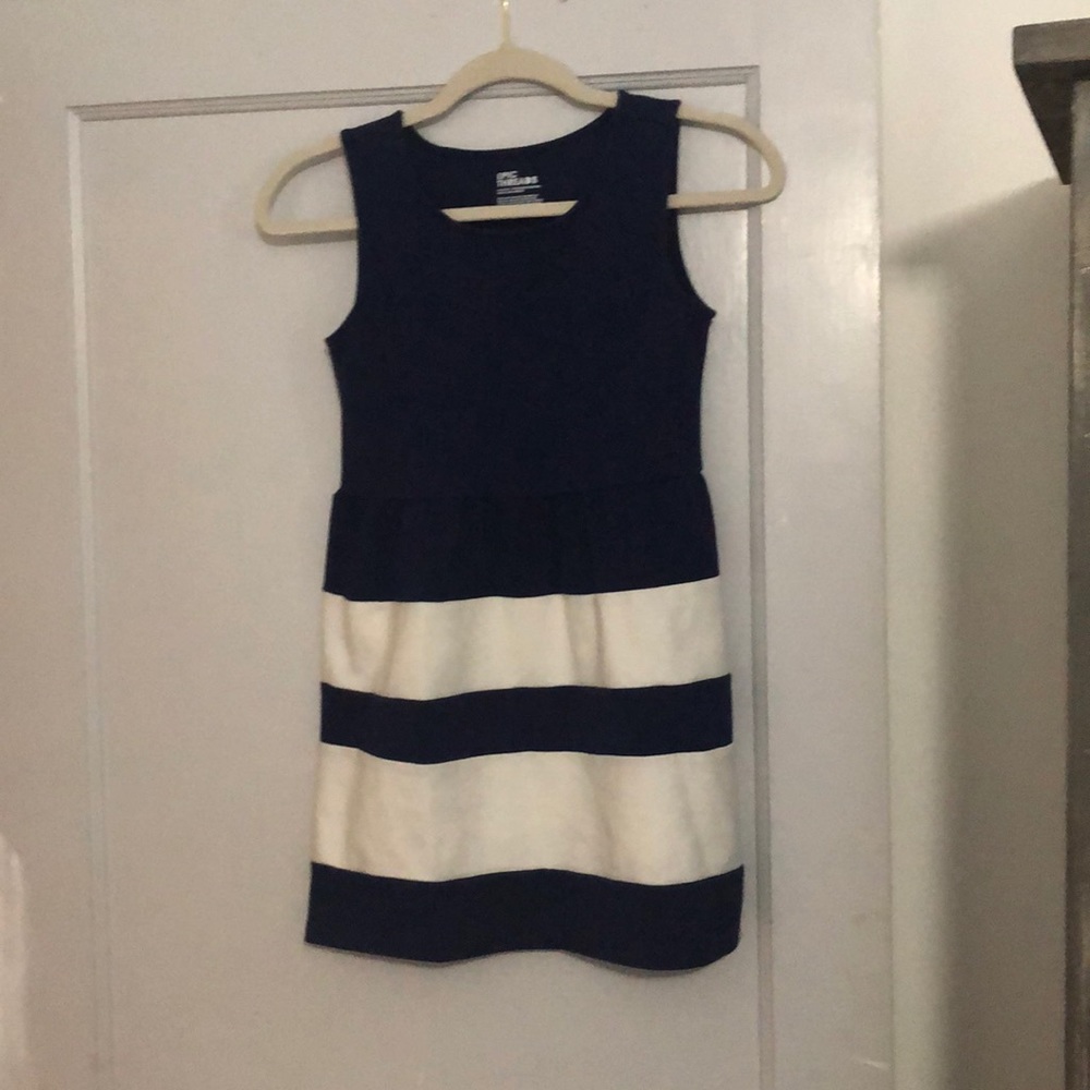 EUC Girl’s Sz Lg ivory and navy dress.